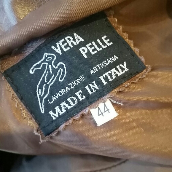 Coat - Picture 4 of 5